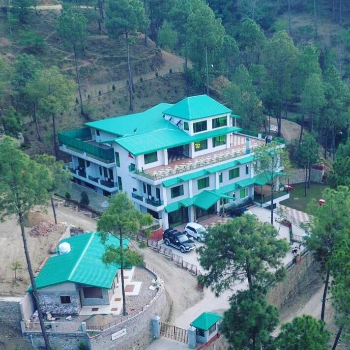 Pineland Resorts & Chalets Kasauli