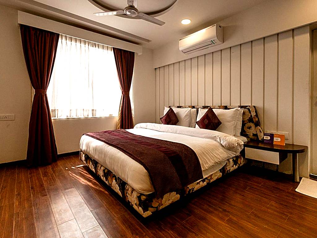 3 BY OYO Nami Residency Ahmedabad: Comfort Triple Room with Shower