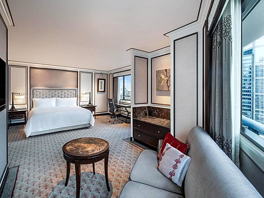 The Athenee Hotel: Athenee Prestige, Guest room, 1 King, City view, Corner room