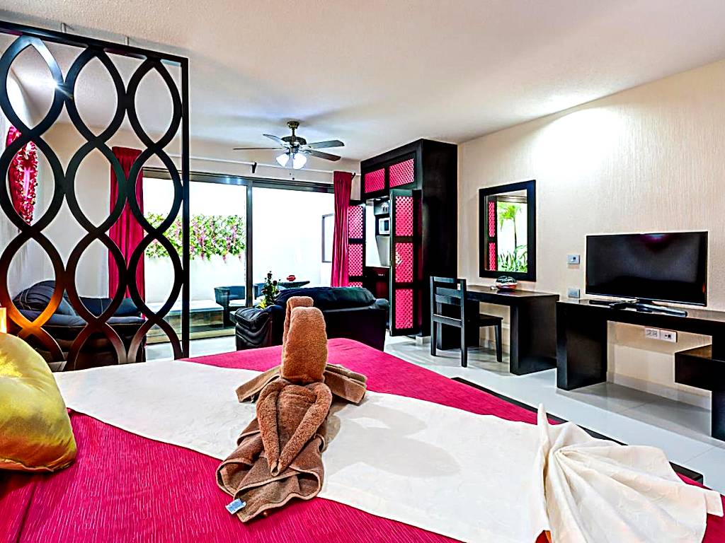 Suites Corazon: Deluxe Double Room with Spa Bath 