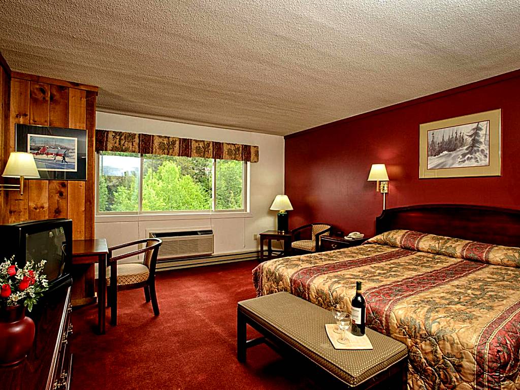 Snowy Owl Inn: Modern King Room (Waterville Valley) 