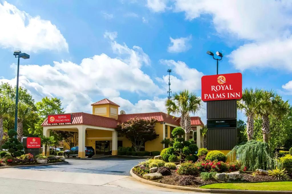 Royal Palms Inn