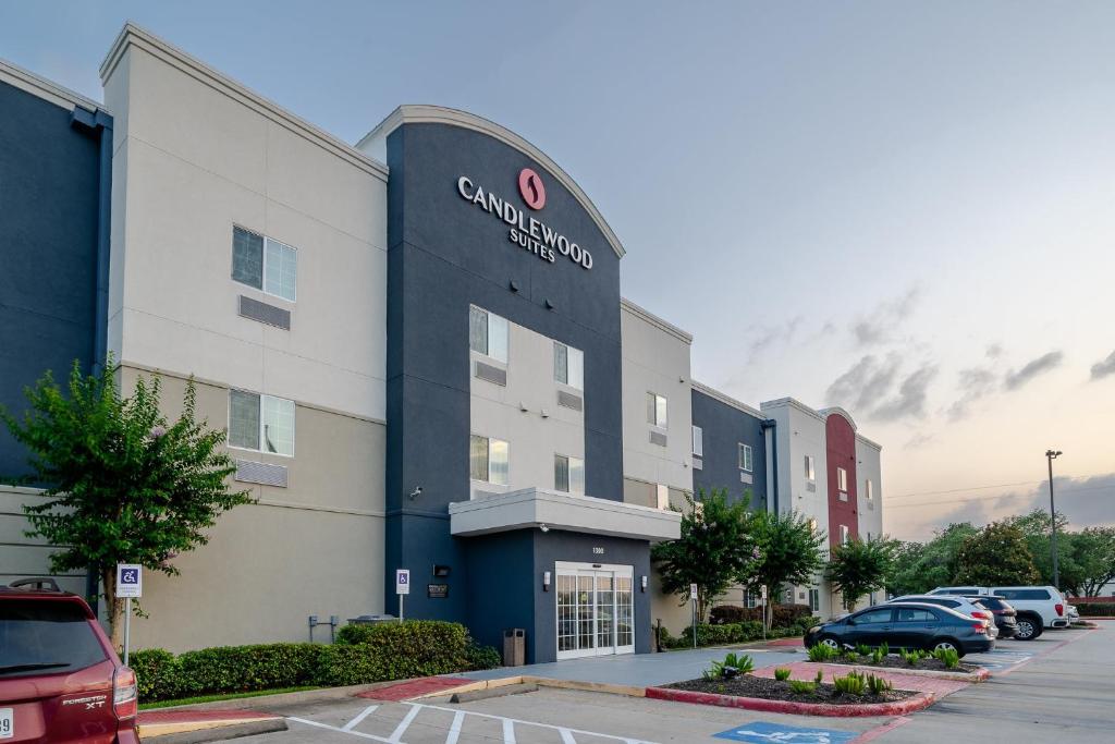 Candlewood Suites Deer Park, an IHG Hotel